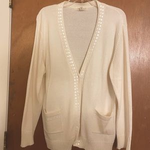 Style Portfolio - Off-white Cardigan - 1X